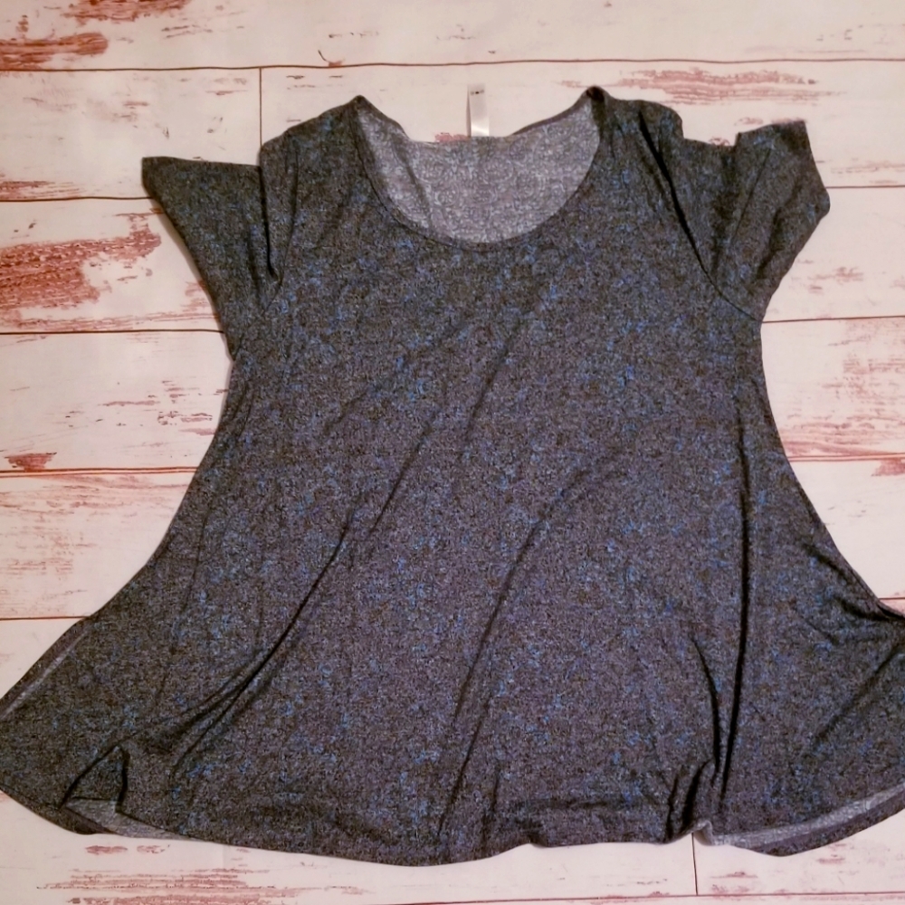 Lularoe short sleeved Irma